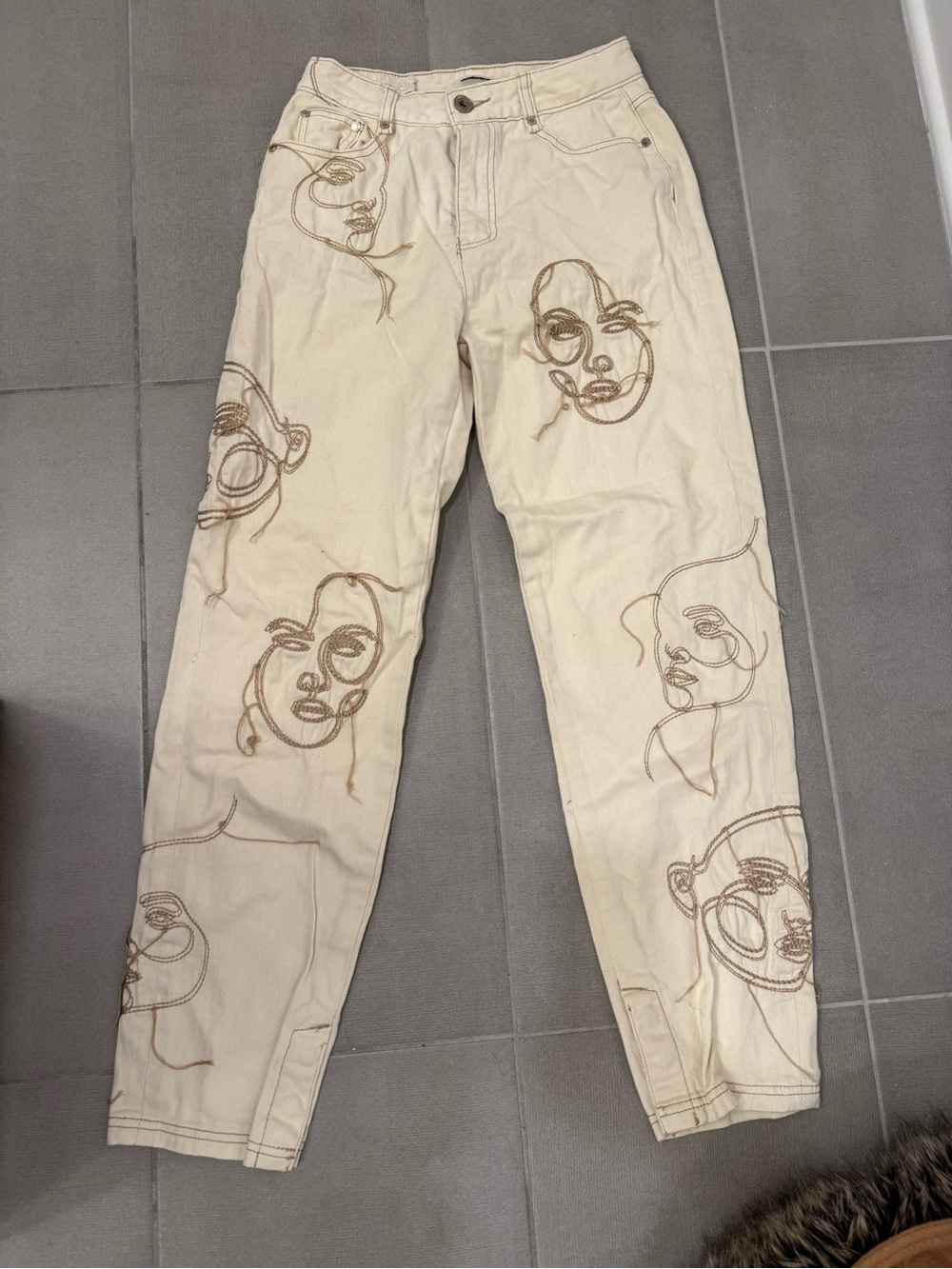 Maniere De Voir Cream Straight Leg Pants with Brown Embroidery